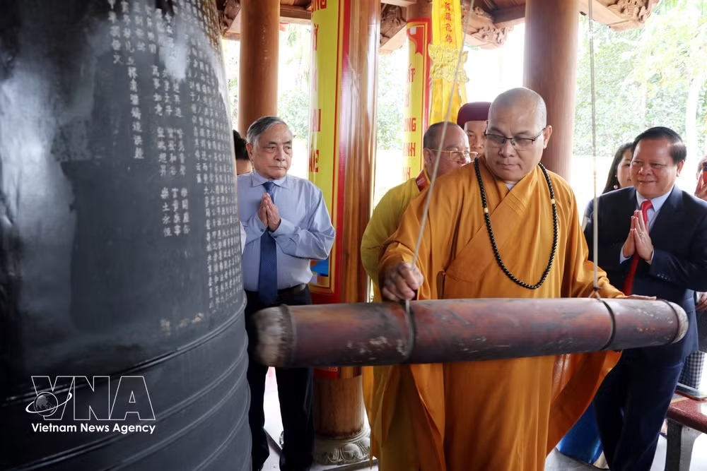 vnanet-potal-hai-phong-chua-cuong-xa-xac-lap-ky-luc-chau-a-ve-tuong-da-khac-chu-van-8738297.jpg