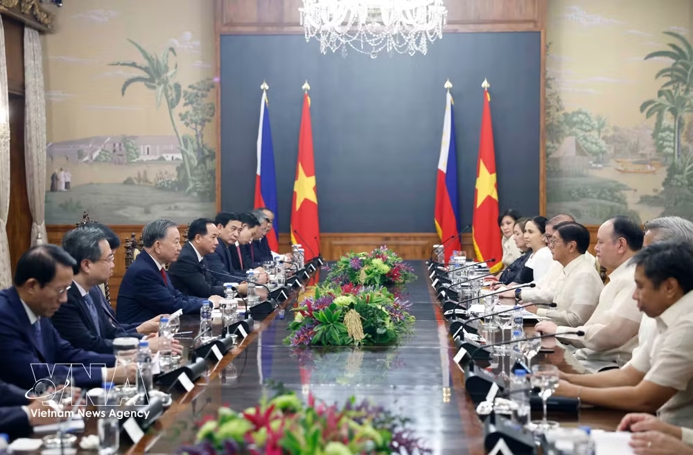 vnanet-potal-tong-bi-thu-chu-tich-nuoc-to-lam-va-tong-thong-philippines-hoi-dam-8797538.jpg