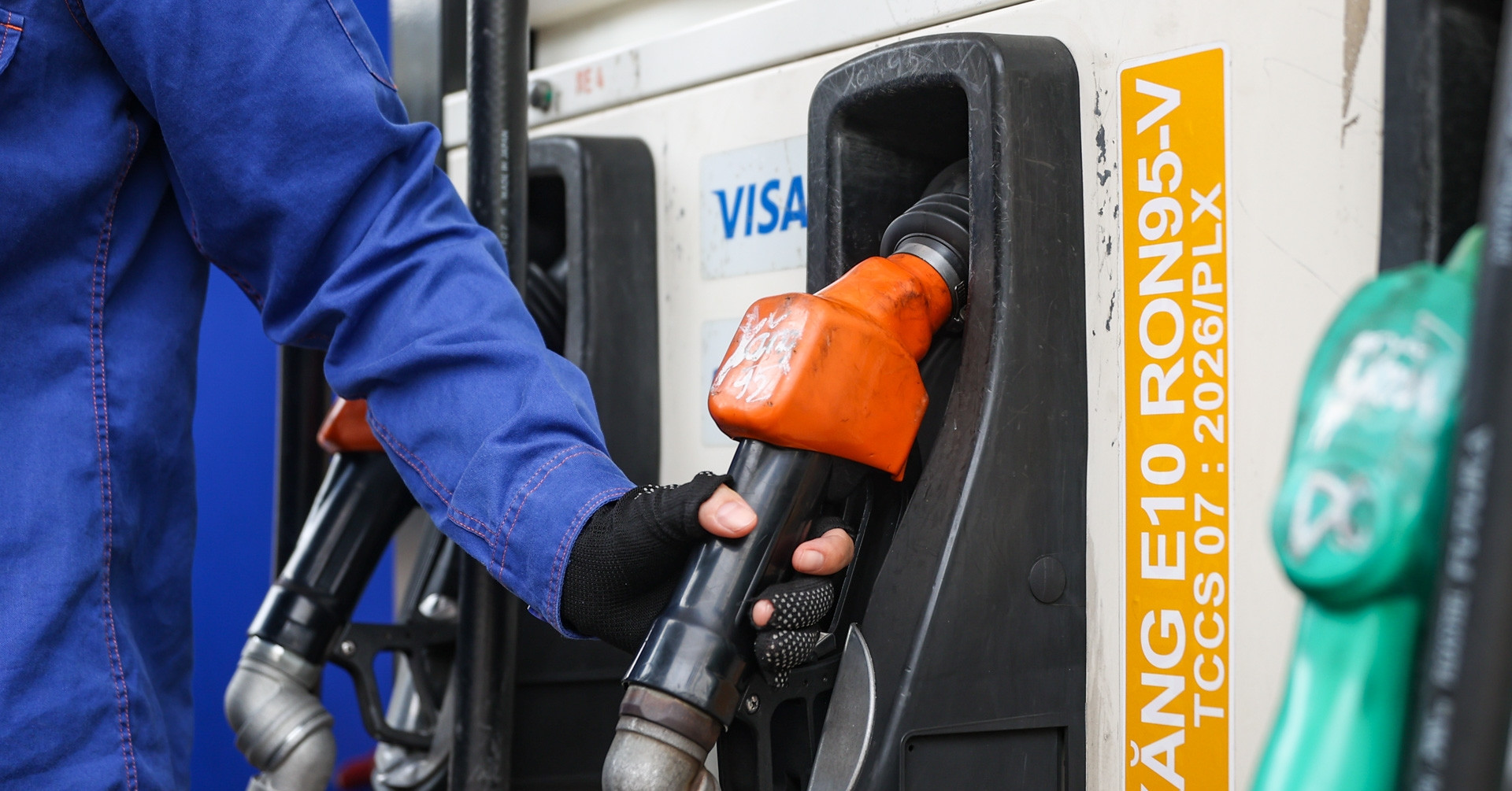 Lawmakers seek tighter monitoring of E10 fuel quality and public awareness