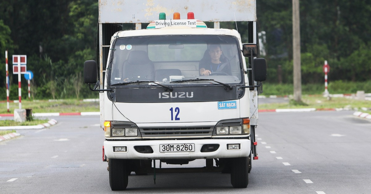 Vietnam plans major changes to theory and practical driving exams