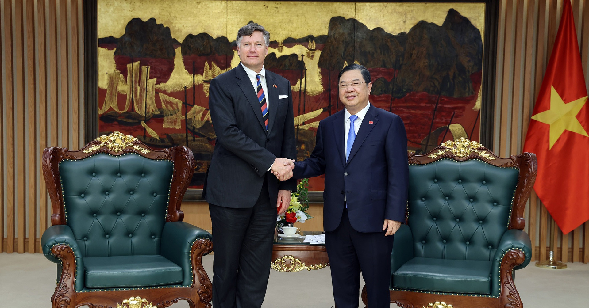 Vietnam urges US to remove export restrictions during high-level talks
