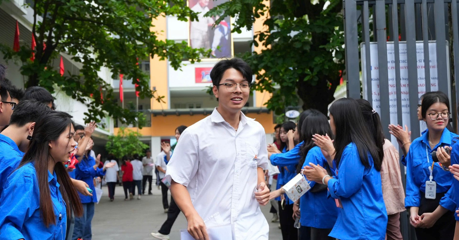 Over 1.22 million students praise fresh and timely 2026 literature exam