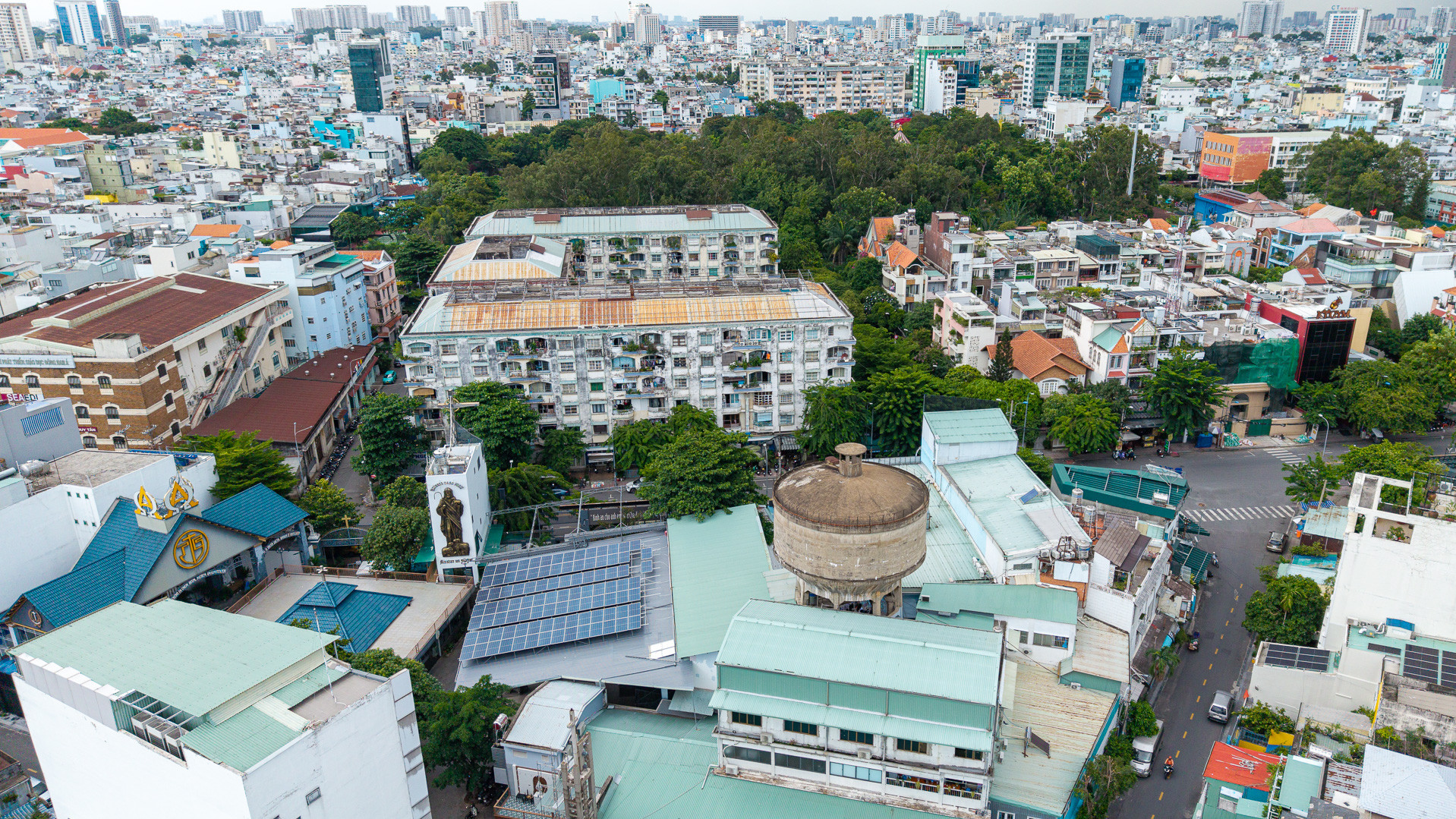 le thi rieng park4.jpg