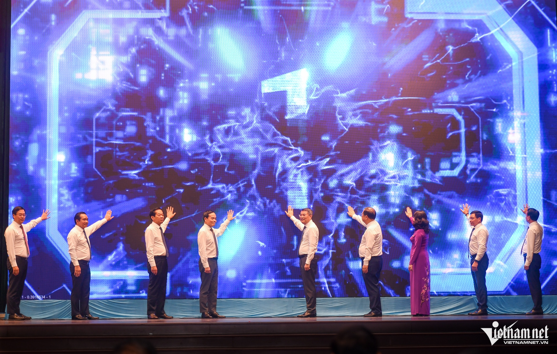 W-TT TPHCM Nguyễn Huế 6.jpg