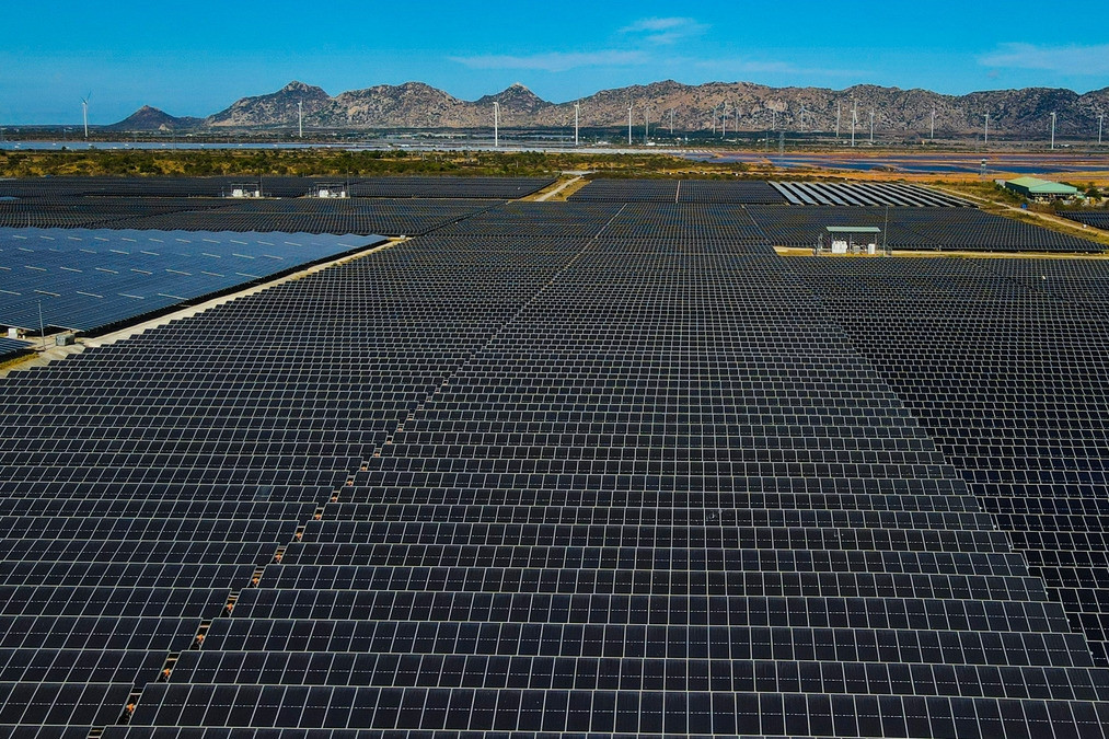 Vietnam’s power shift: cheap solar by day, pricey oil-fired power at night