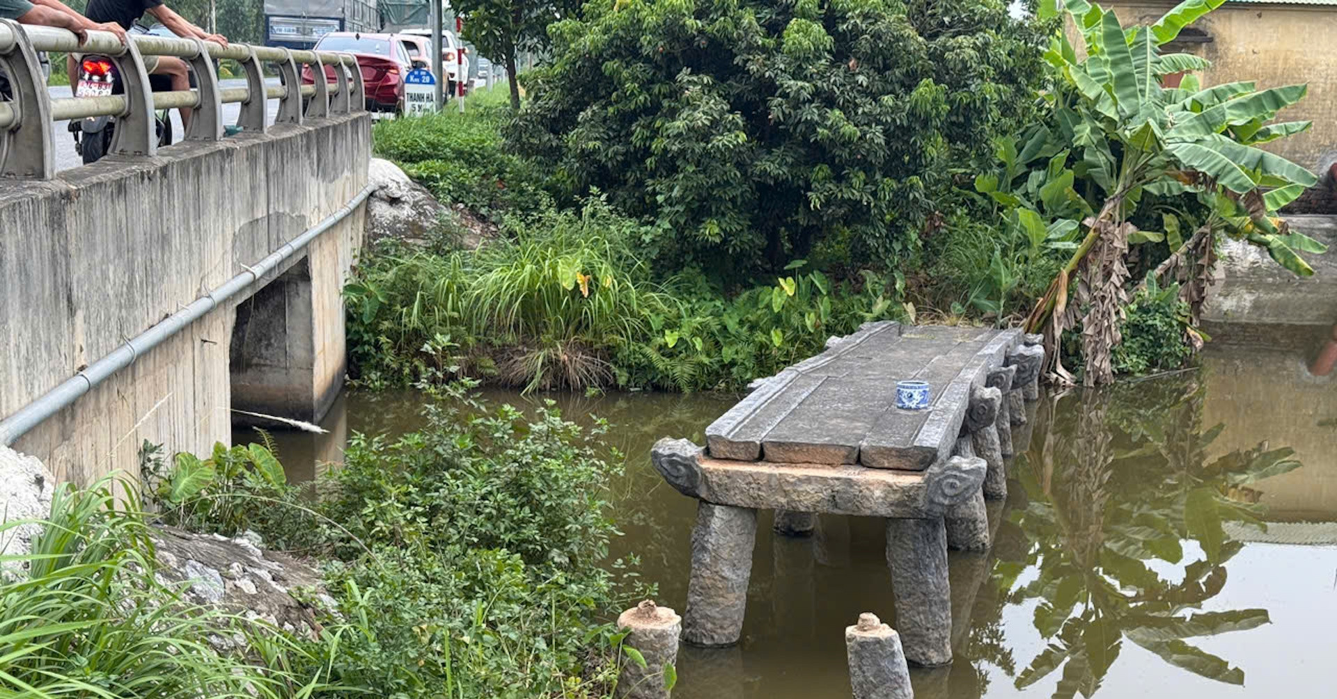 Historic stone bridge in Hai Phong damaged by theft