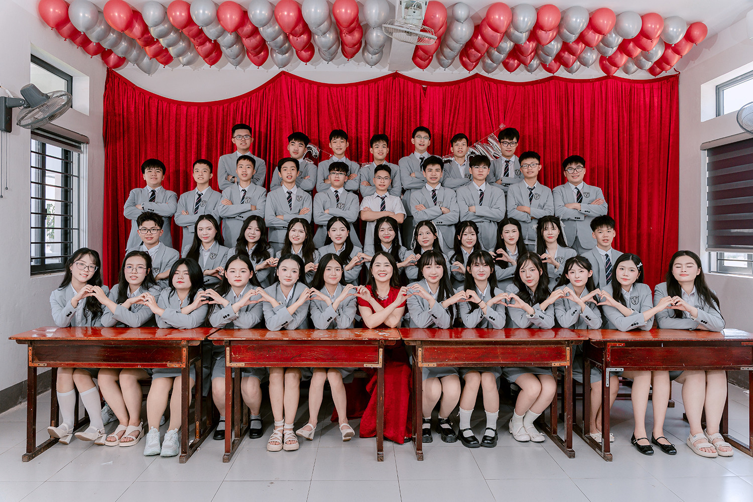lớp 9a5 1.jpg
