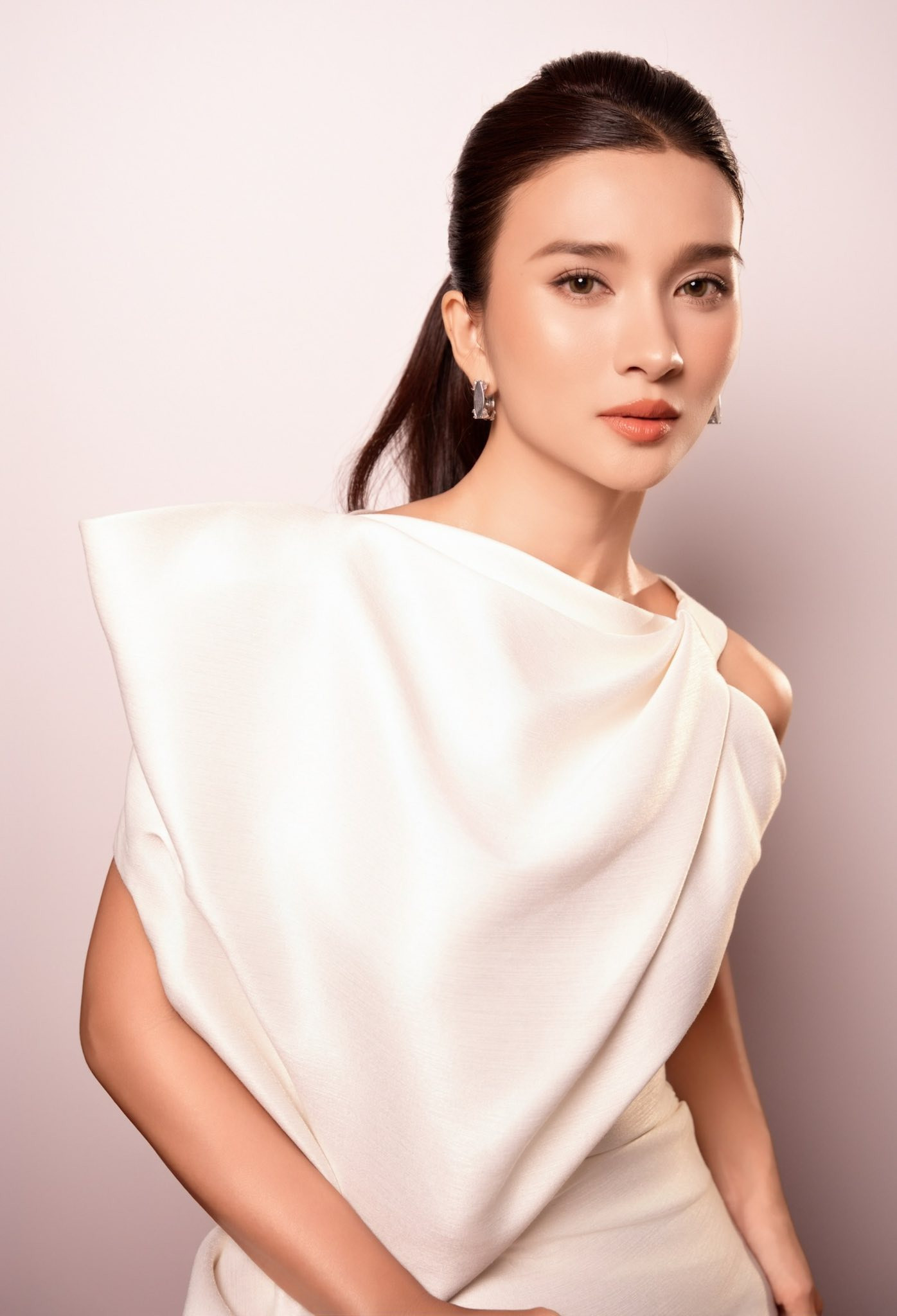 https://static-images.vnncdn.net/vps_images_publish/000001/000003/2026/6/1/tuyen11-2939.jpeg