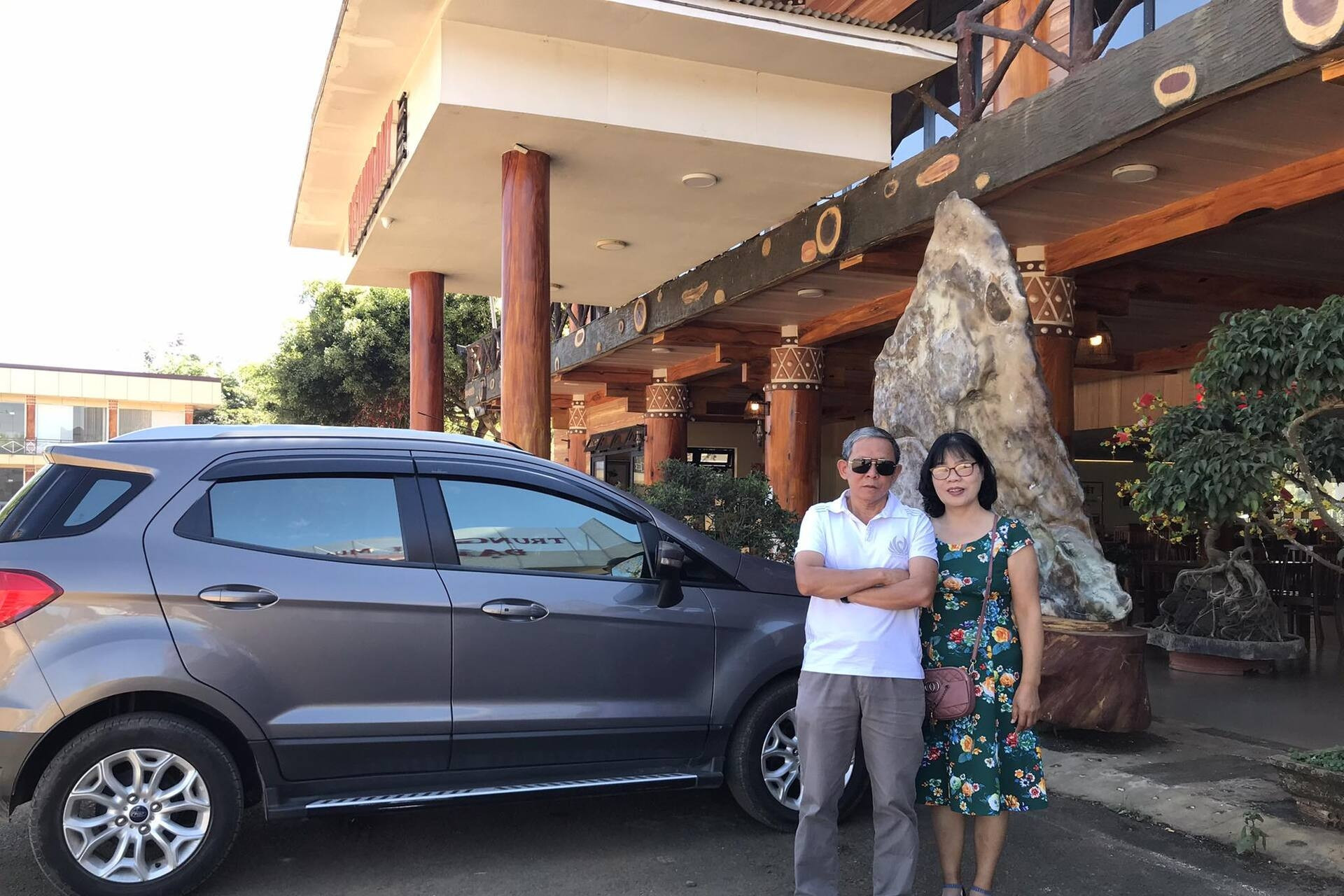 Retired educators conquer Vietnam’s toughest terrains by car, bicycle