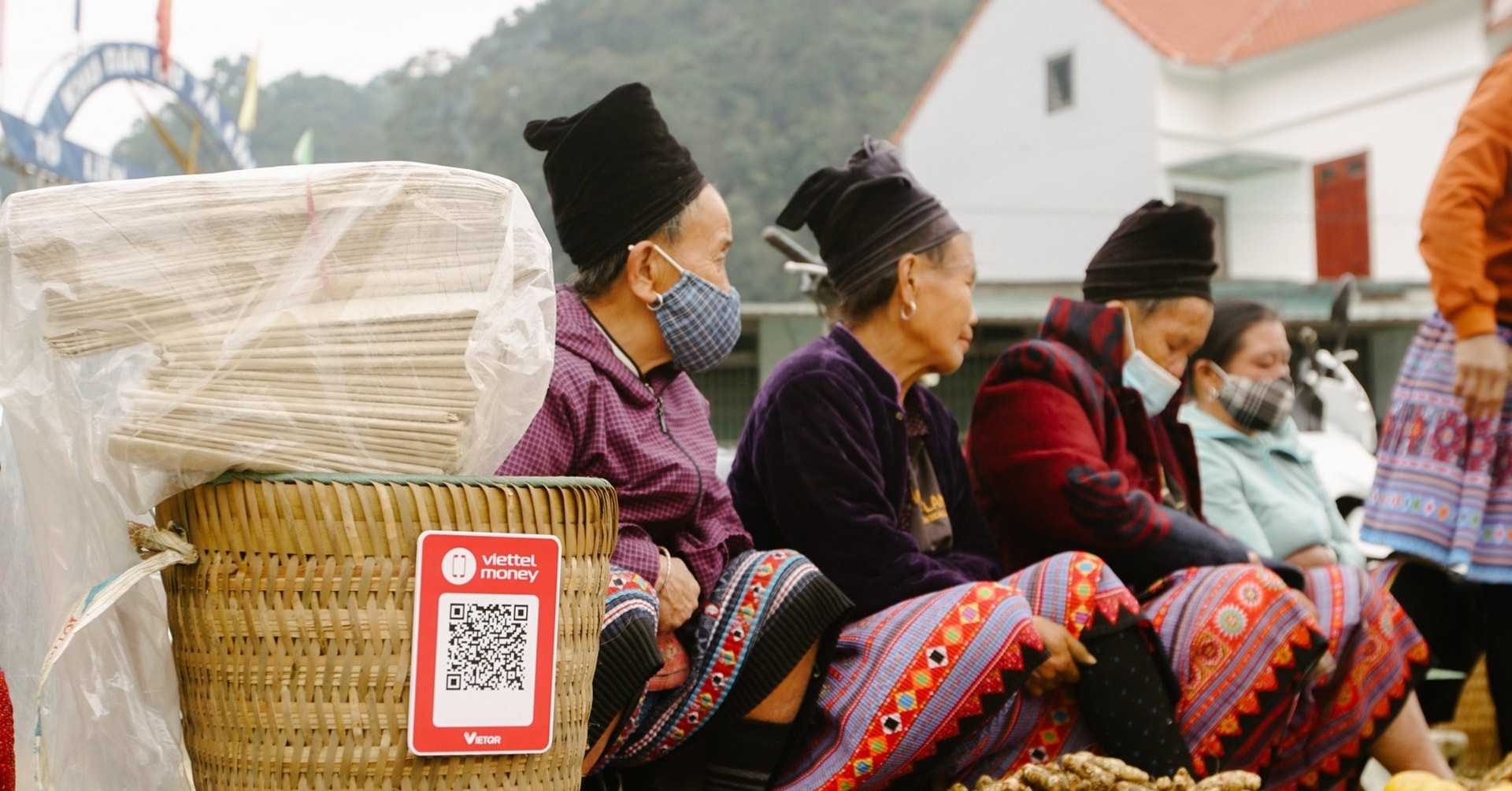 Digital waves bring new opportunities to ethnic minority communities