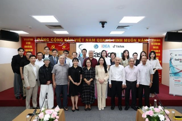 E-commerce opens new growth opportunities for Vietnam’s fashion industry