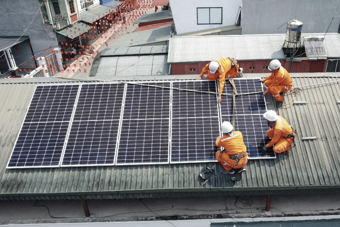Rooftop solar and battery storage save millions for homeowners