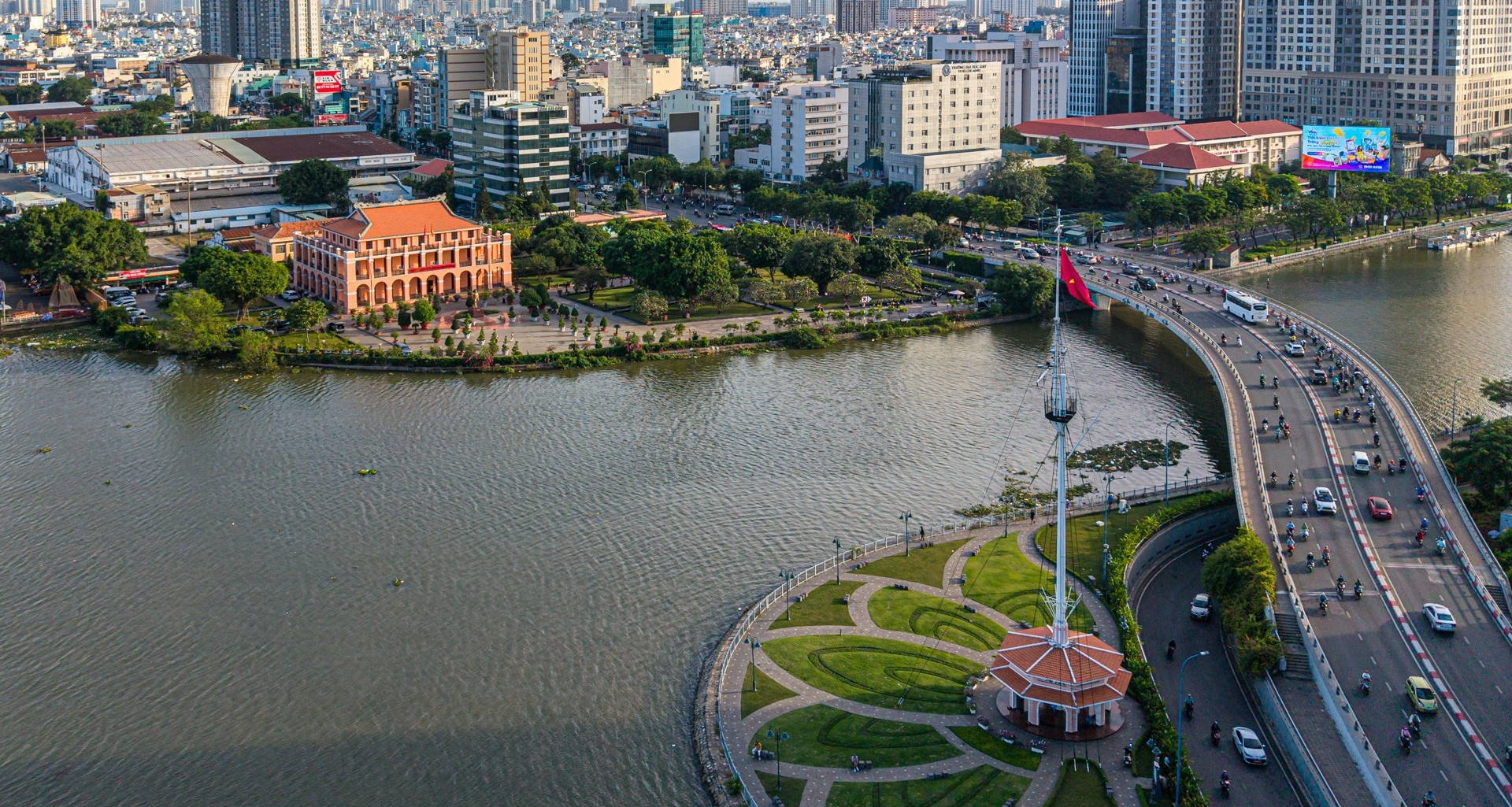 Ambitious riverside park project to reshape central Ho Chi Minh City