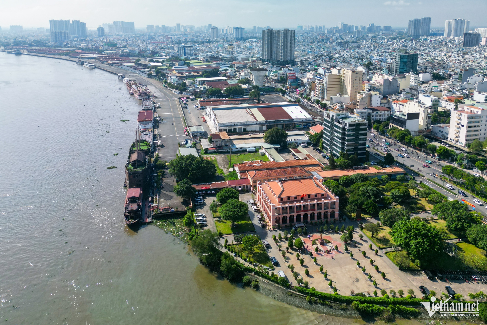 khu vuc ben nha rong khanh hoi 1649.jpg