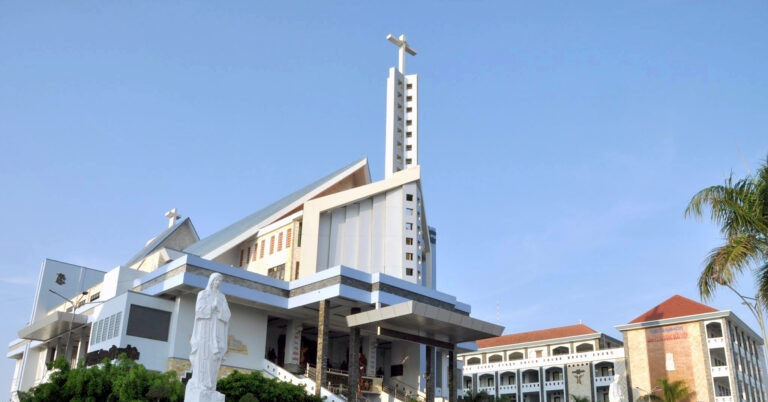 Tens of thousands to gather in Ca Mau for landmark Catholic ceremony