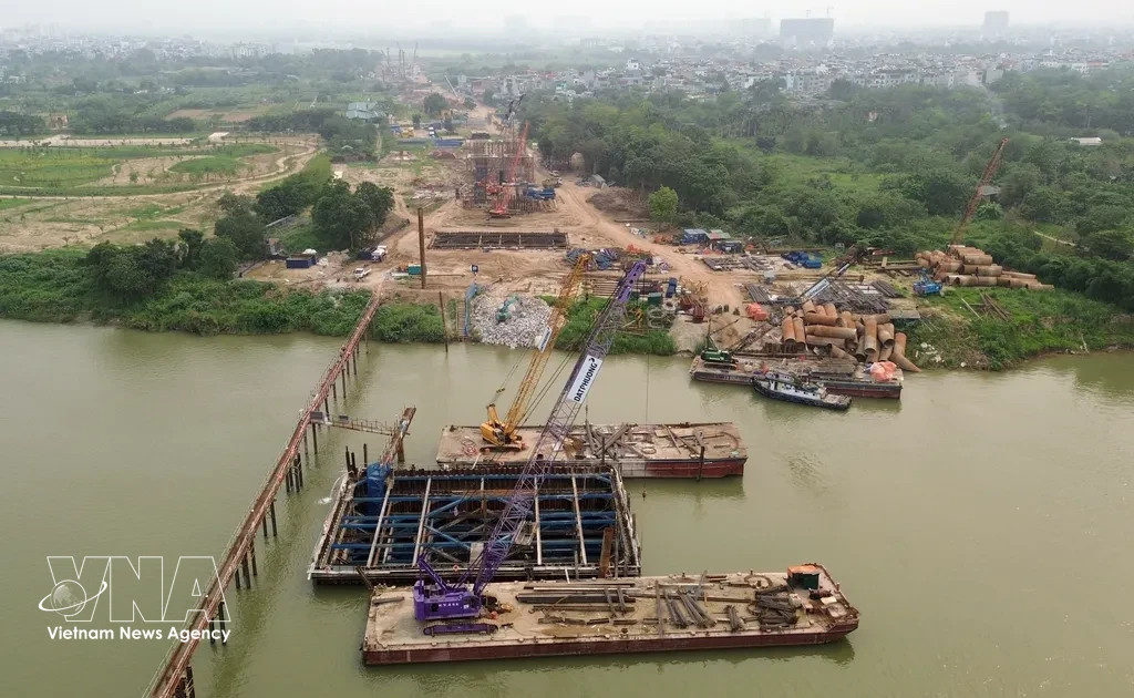 Many Red River bridge projects race to finish before APEC 2027