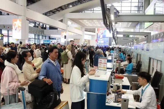 Air travellers required to keep power banks in carry-on bags from July