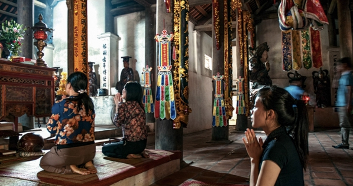 French photographer preserves Vietnam's sacred spaces in 300 images