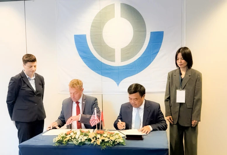Vietnam, US sign MoU for real-time customs data exchange