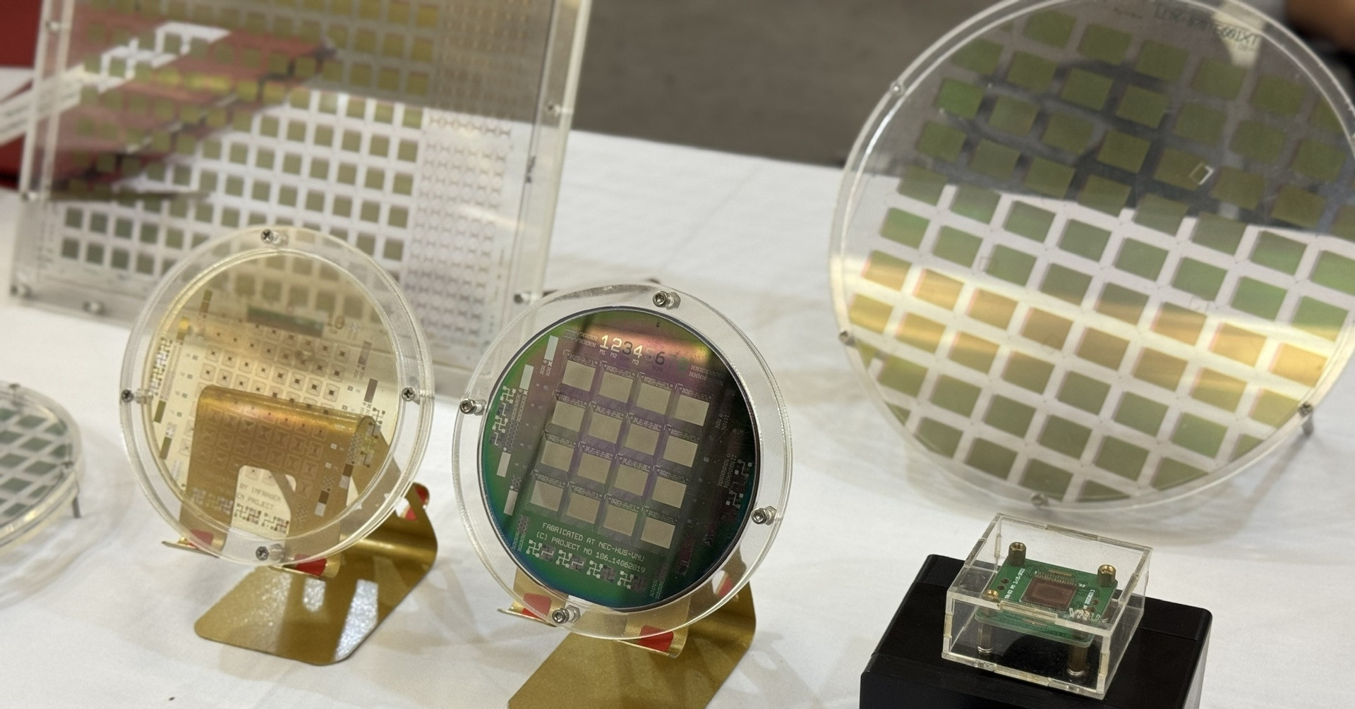 Vietnam advised to prioritize Edge AI, IoT and chiplet technologies