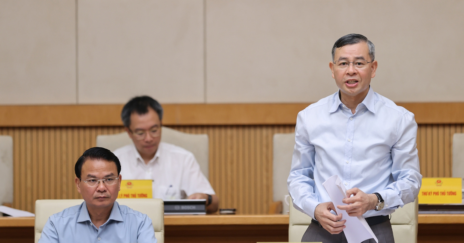 Vietnam weighs utility and service price adjustments amid inflation concerns