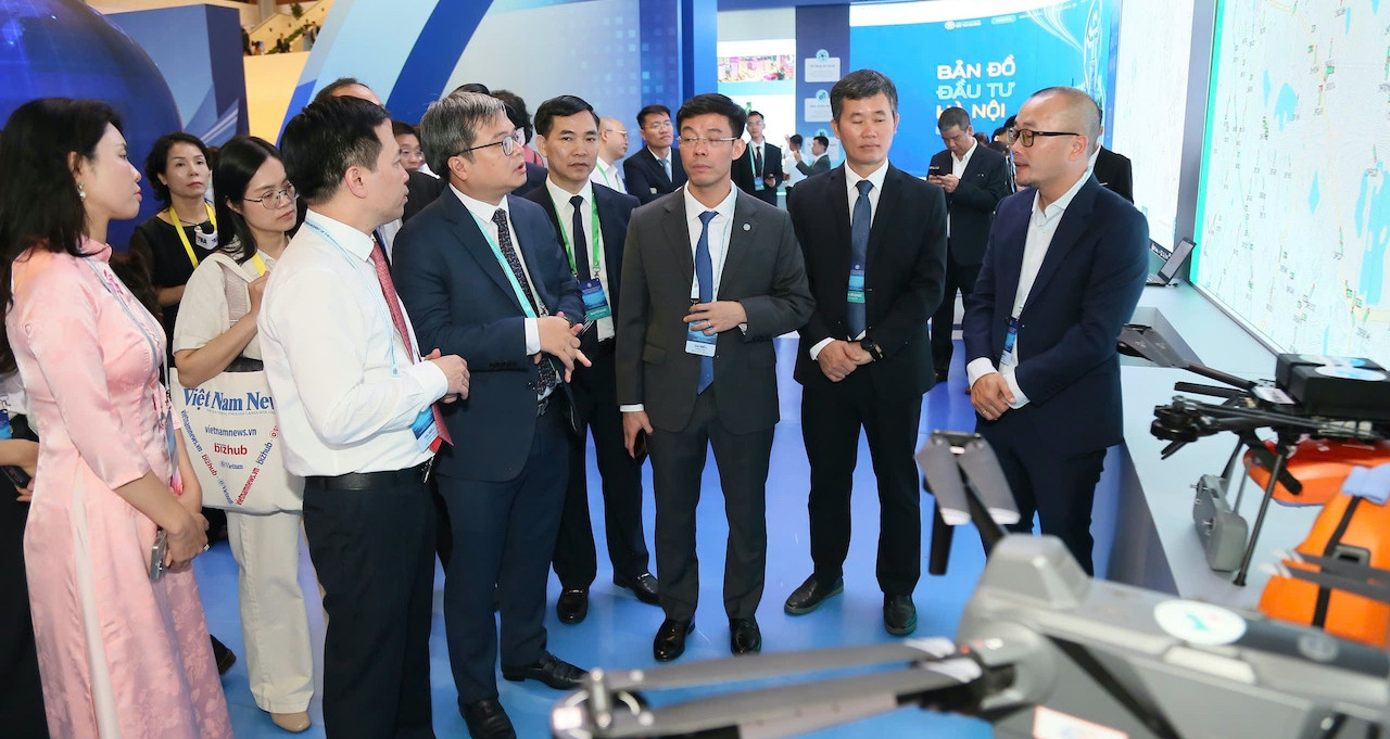 Hanoi tests UAVs for blood and laboratory sample deliveries