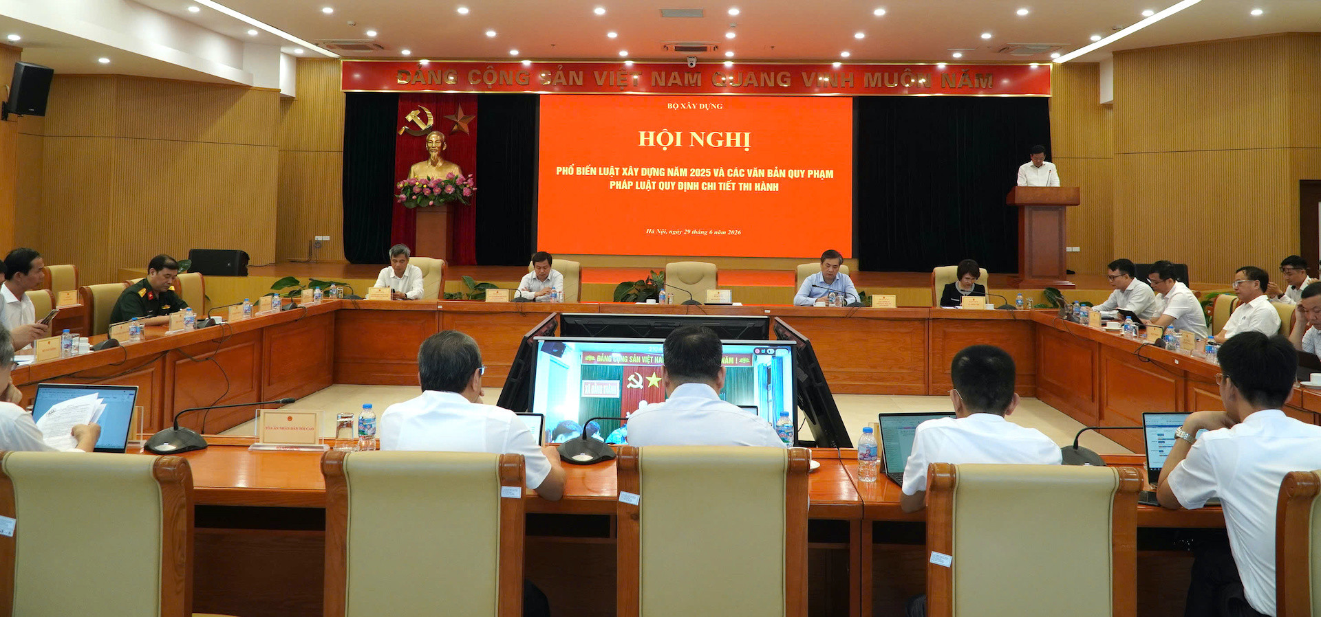 hoi nghi luat xay dung vietnamnet.jpg