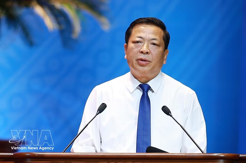 vnanet-potal-thu-tuong-trao-doi-thao-luan-voi-dai-bieu-du-dai-hoi-xiv-cong-doan-viet-nam-8806621.jpg