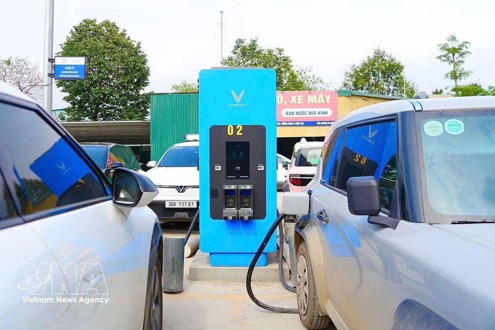 vnanet-vinfast-charging-kiosk.jpg