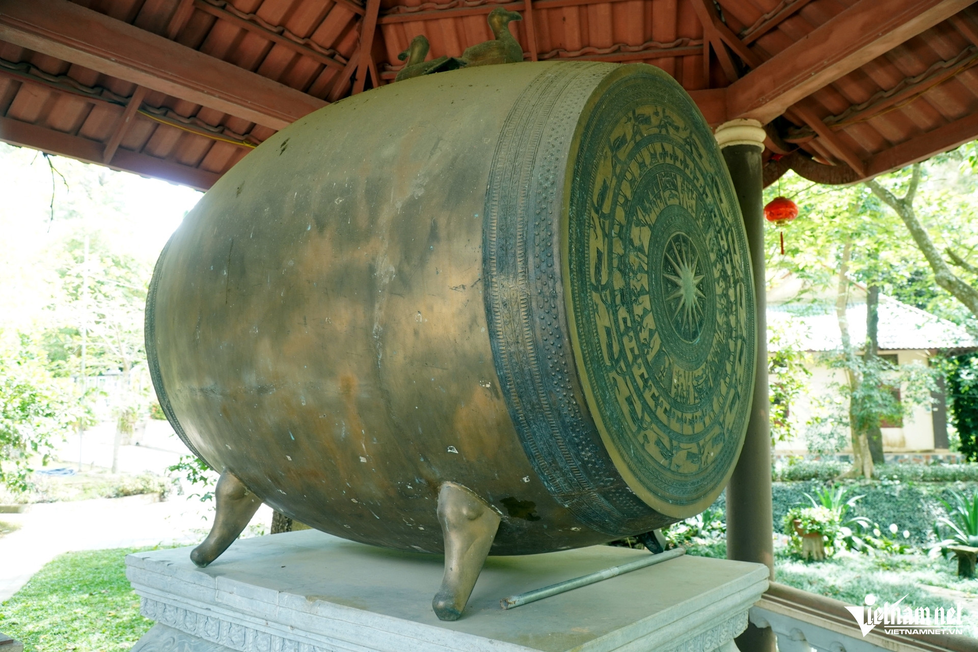 bronze drum3.jpg