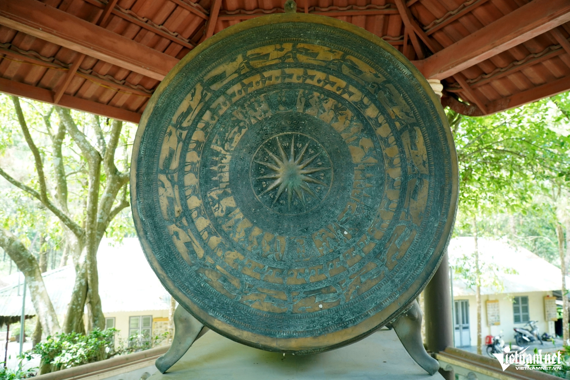 bronze drum4.jpg