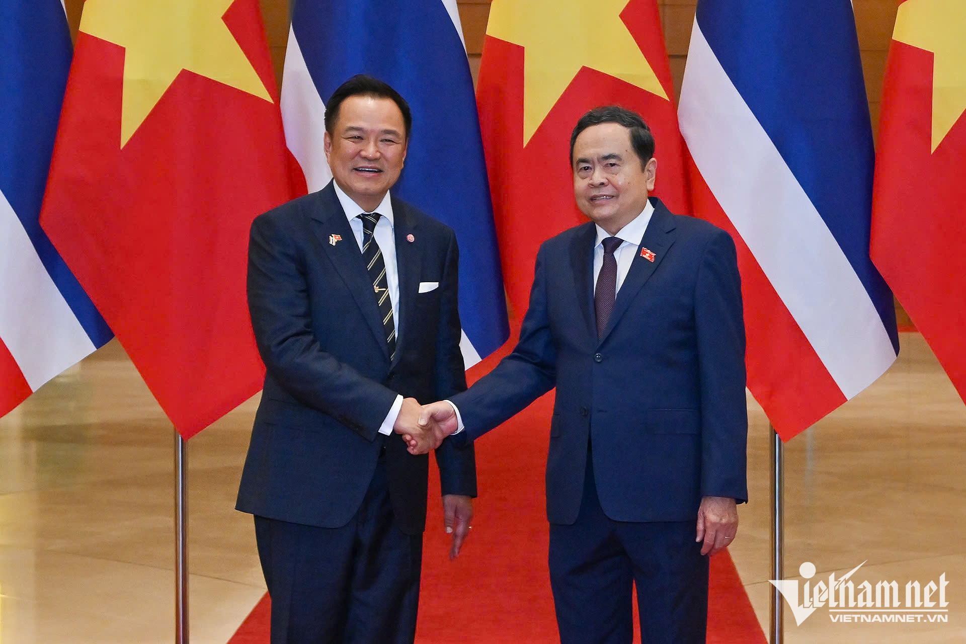 W-Tran Thanh Man   Anutin Charnvirakul .jpg