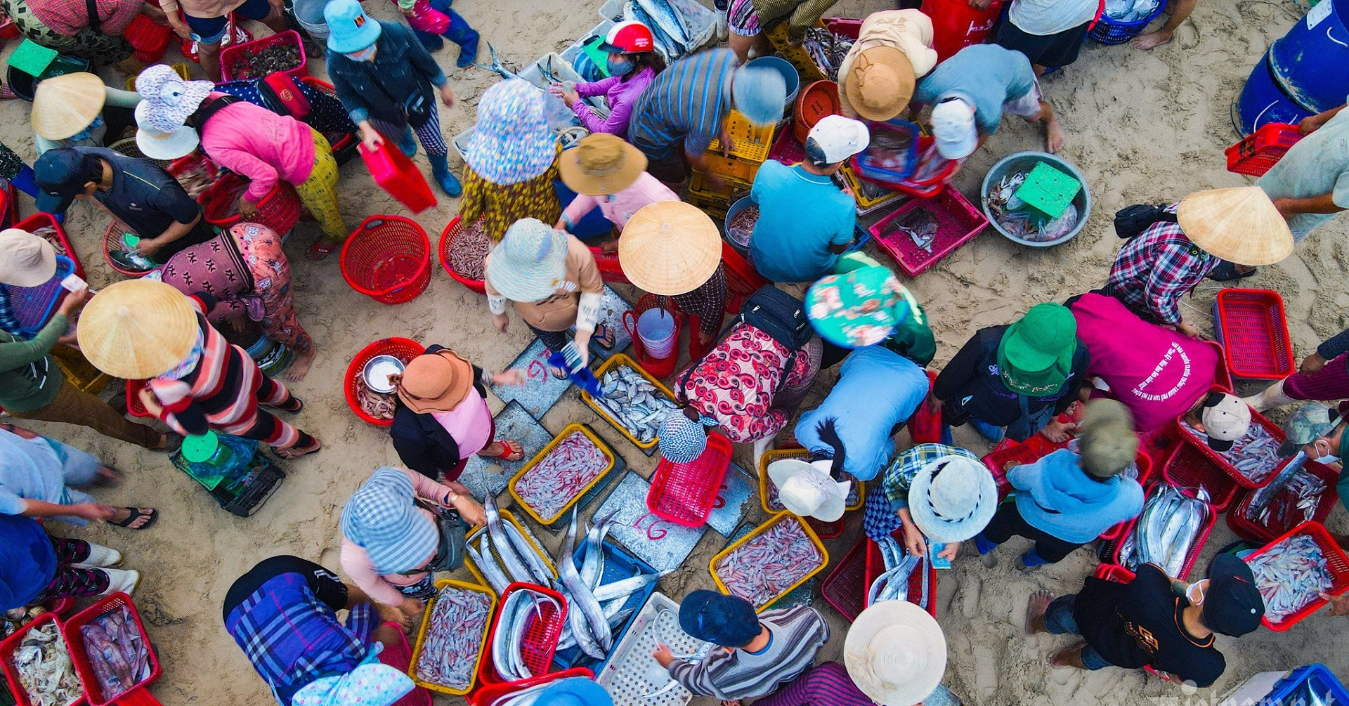 Central Vietnam’s traditional markets offer delicious food for just cents