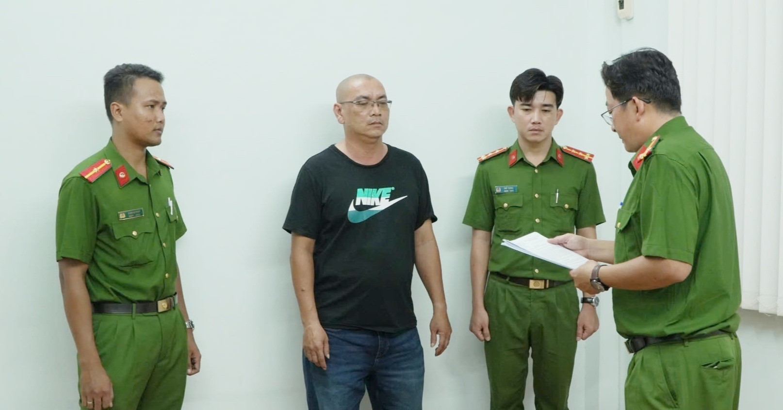 Coffin parade birthday stunt leads to arrests in Can Tho
