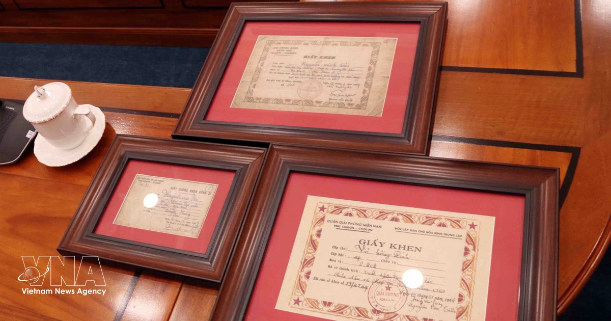 500-day campaign receives war memorabilia, martyr records