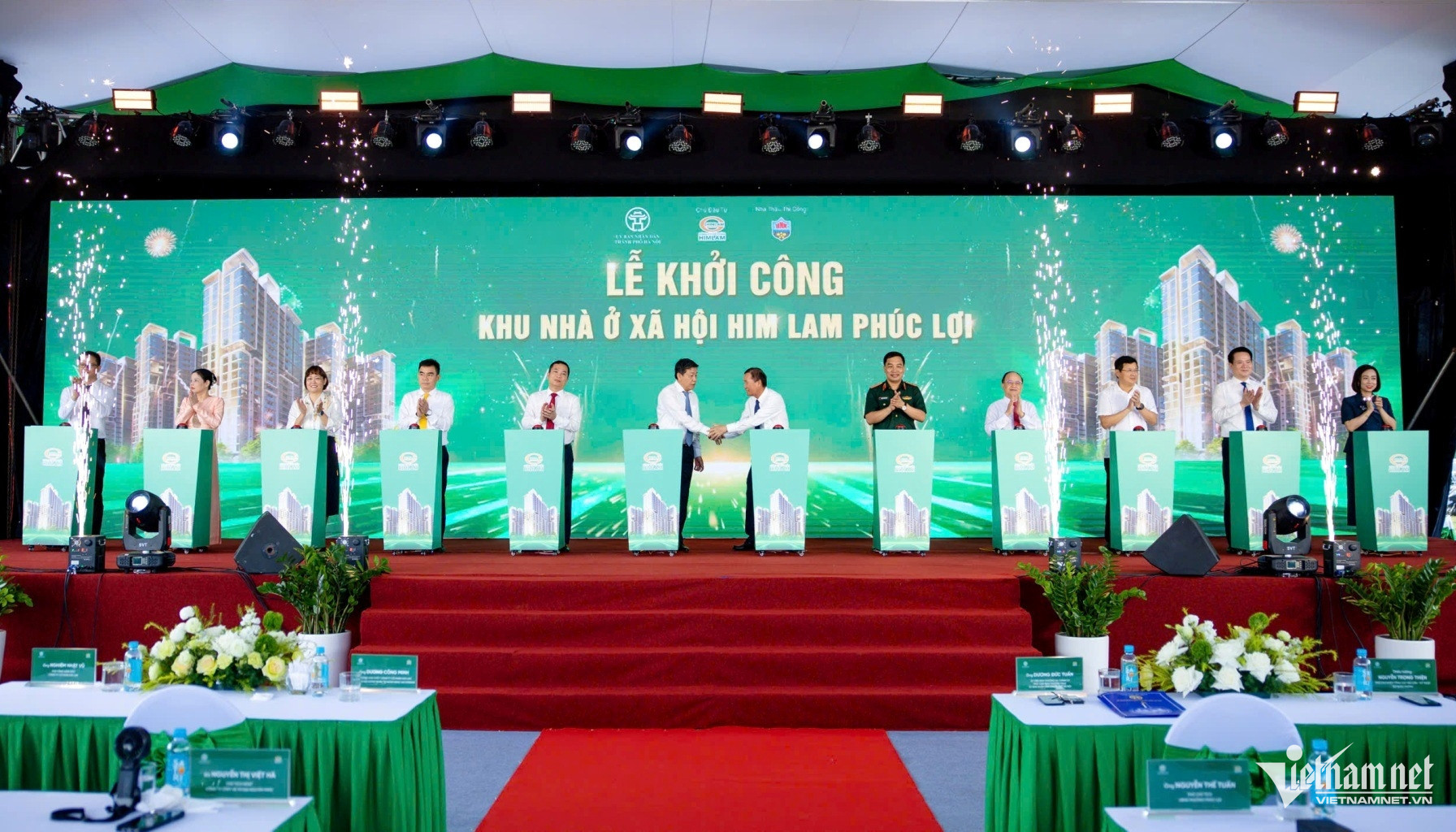 W-khoi cong noxh Him Lam.jpg