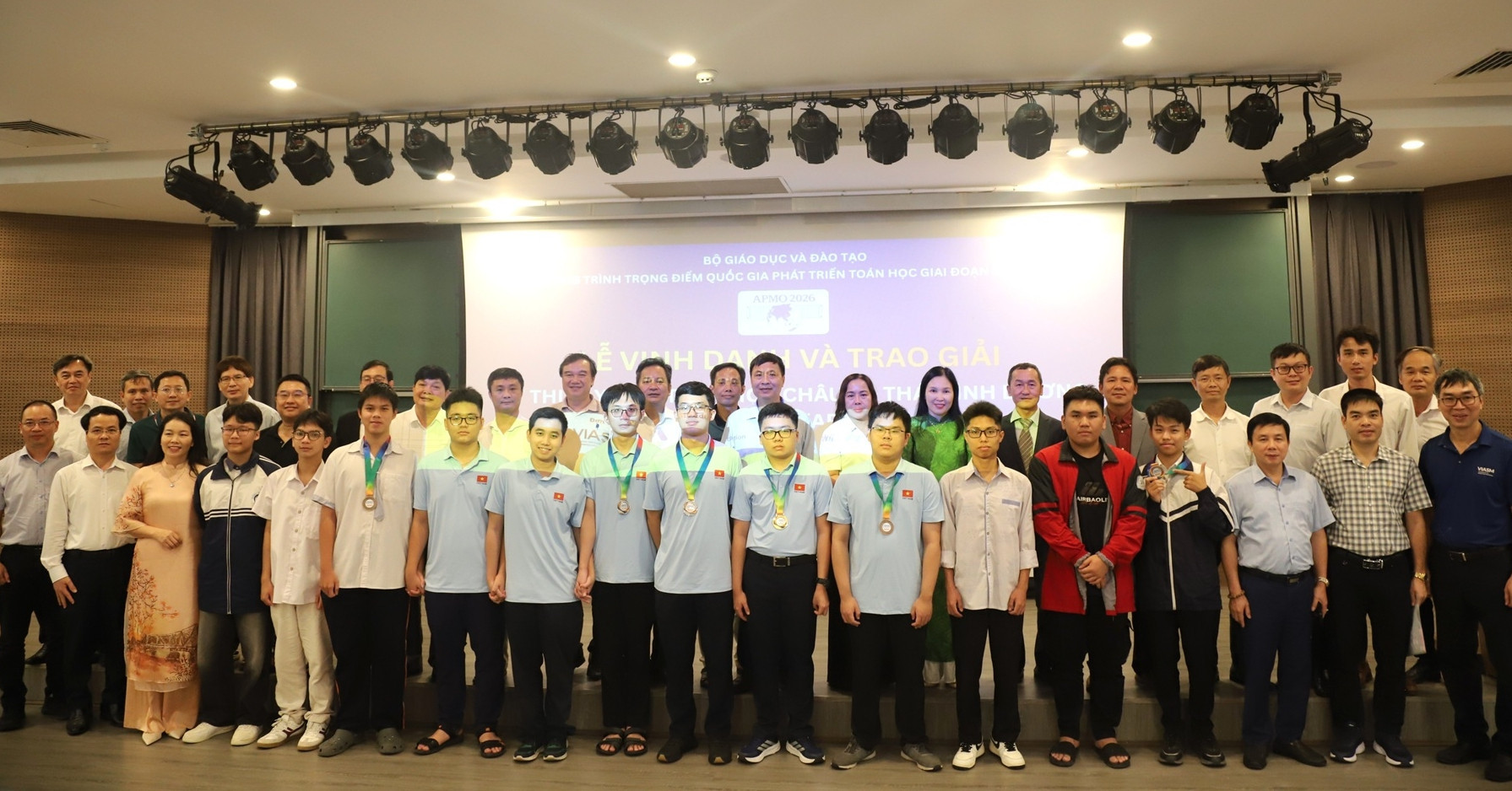 Vietnam honors seven medalists from 2026 Asia-Pacific Math Olympiad