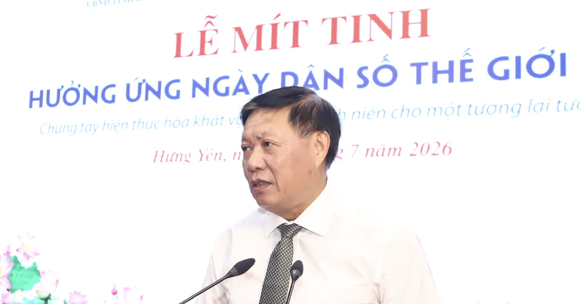 Vietnamese are delaying marriage beyond age 27, health official says