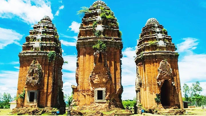 Restoration breathes new life into Southeast Asia's tallest Cham tower