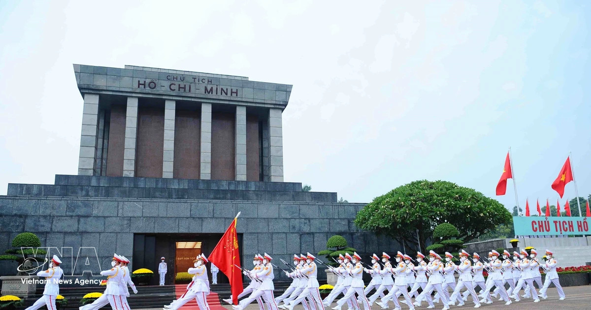 Over one million visitors visit President Ho Chi Minh Mausoleum in H1