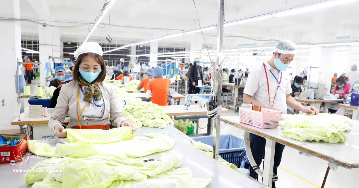 European business confidence in Vietnam climbs to near seven-year high