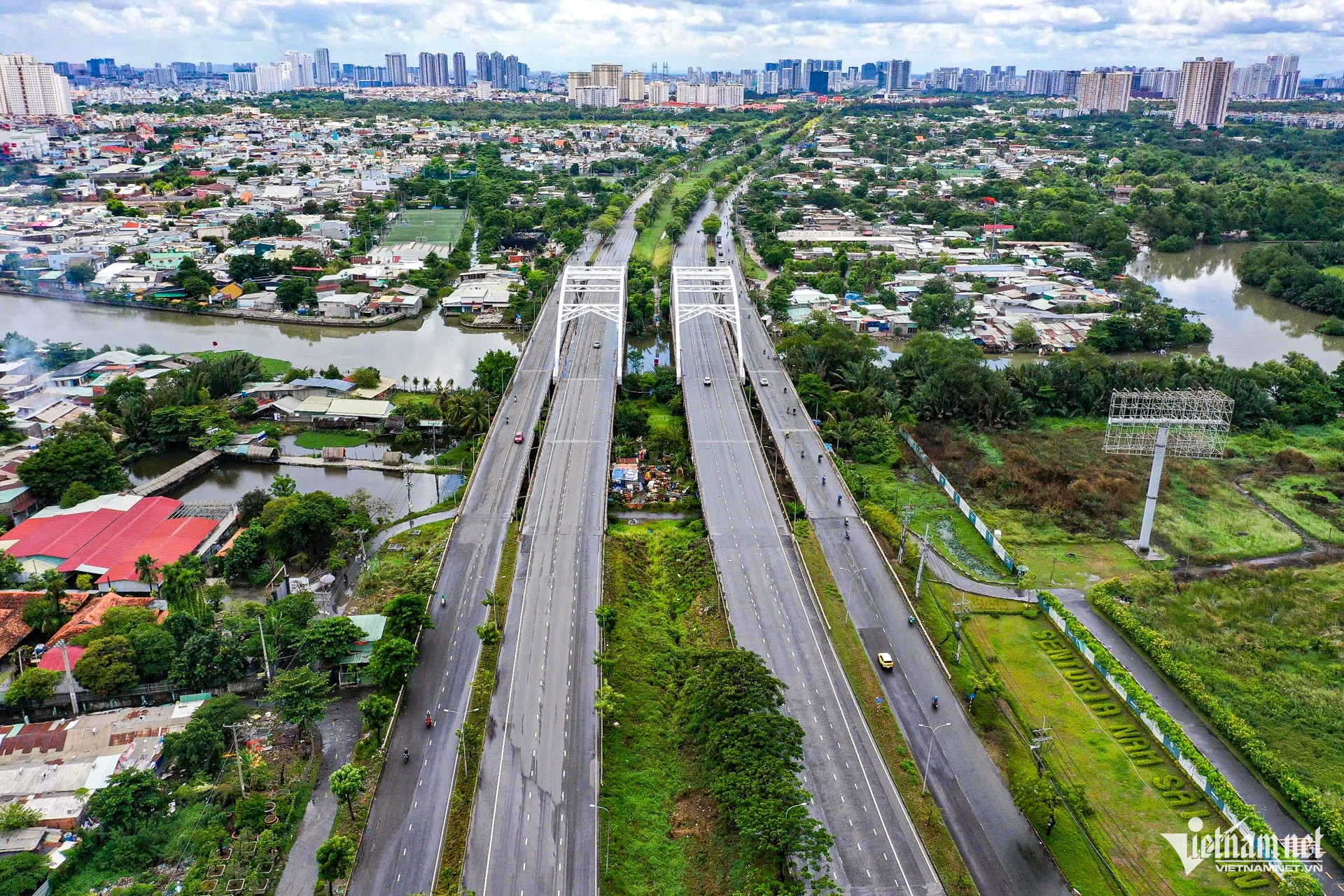 hcm city1.jpg