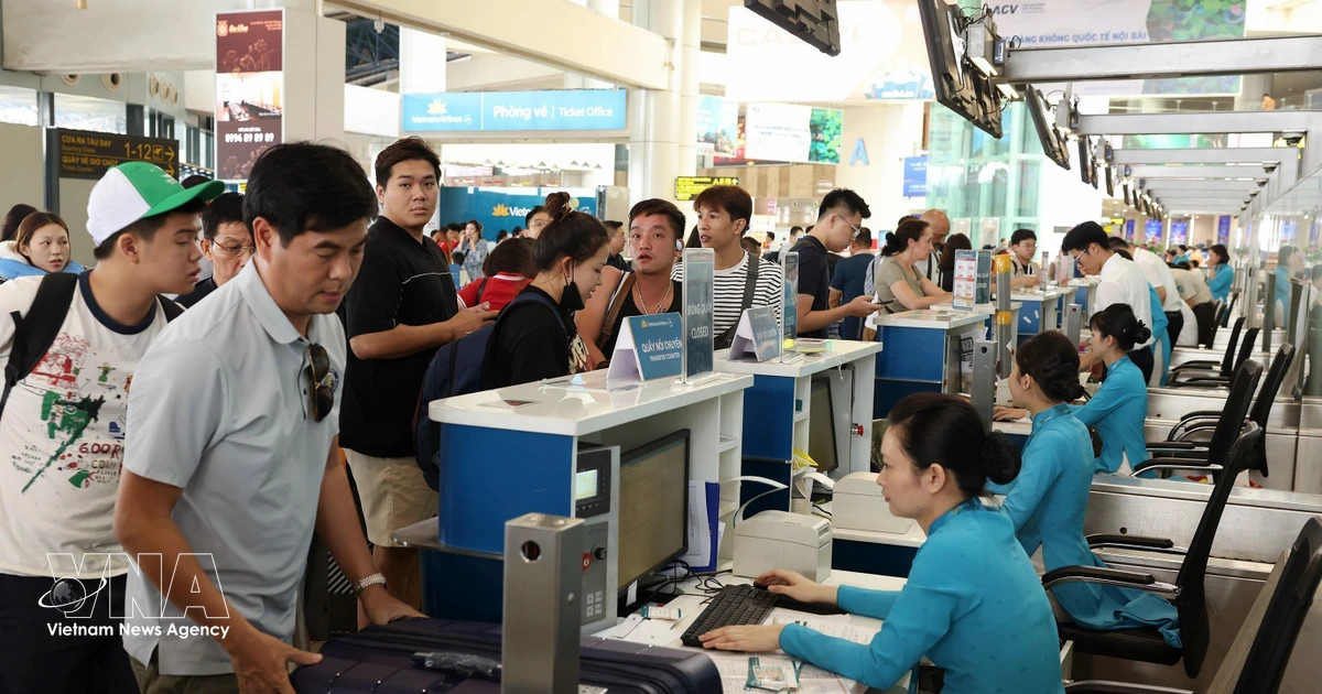 Vietnam records 15.4% growth in international air passengers