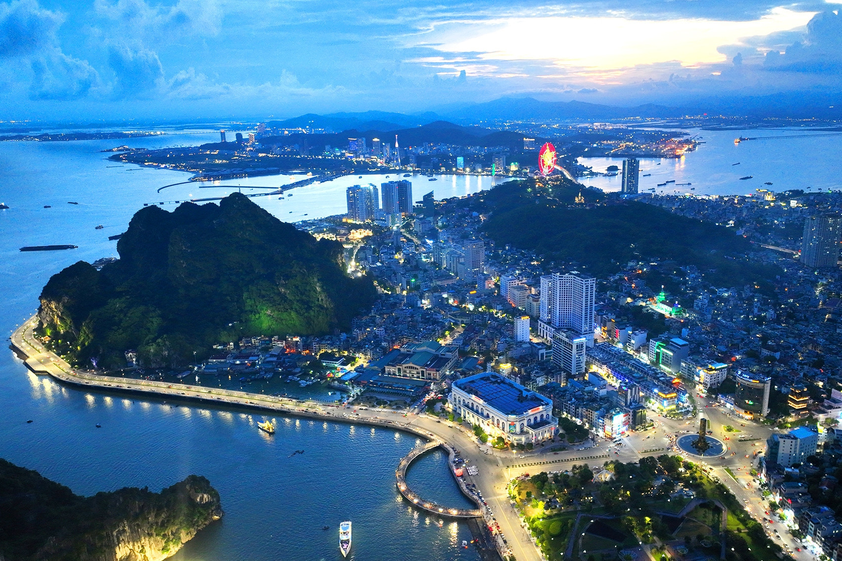 Quang Ninh focuses on new industrial sectors, aims for 13% growth rate