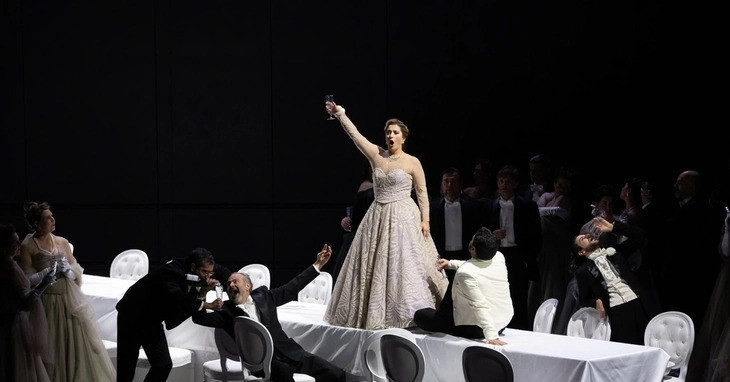 Giant chandelier takes center stage in Hanoi’s La Traviata