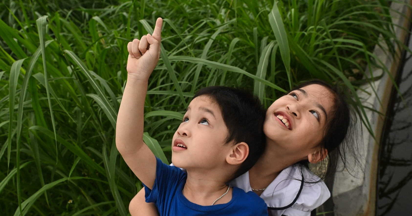 Vietnam weighs recognition for two-child families as fertility falls