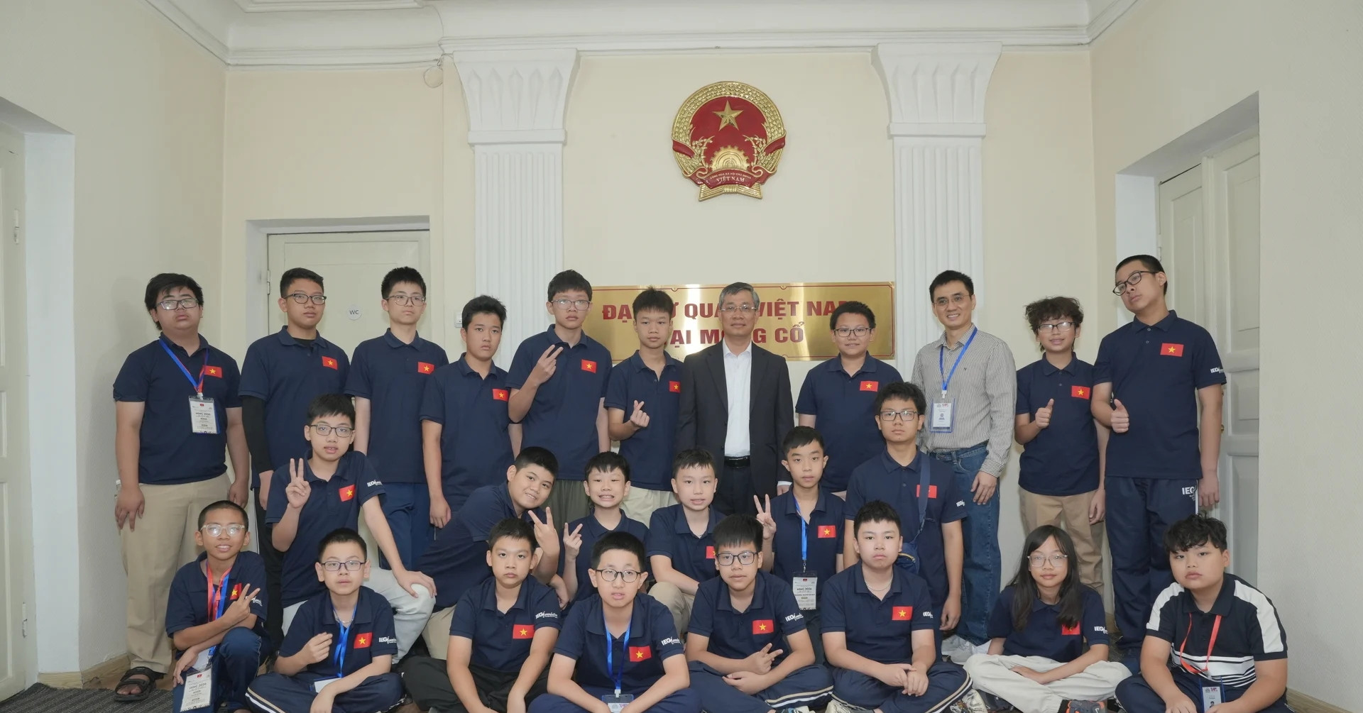 Vietnam takes four golds at international math contest in Mongolia