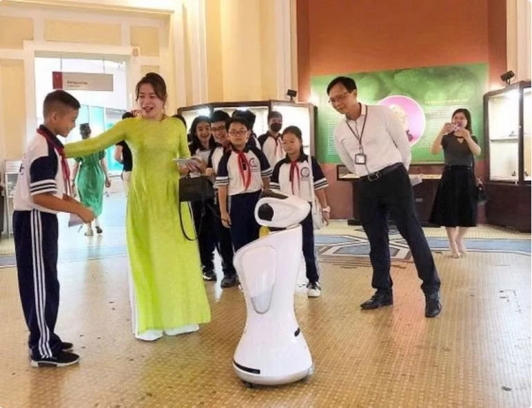 Experts urge balanced AI adoption in cultural industries