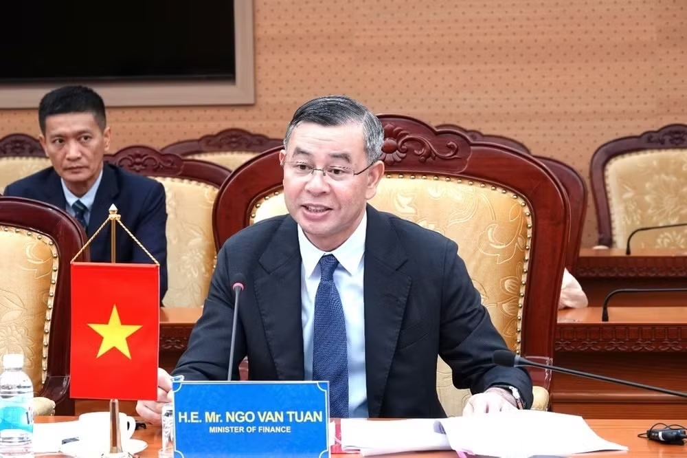 Minister of Finance Ngo Van Tuan speaks at the meeting. (Photo courtesy of the Finance Ministry)