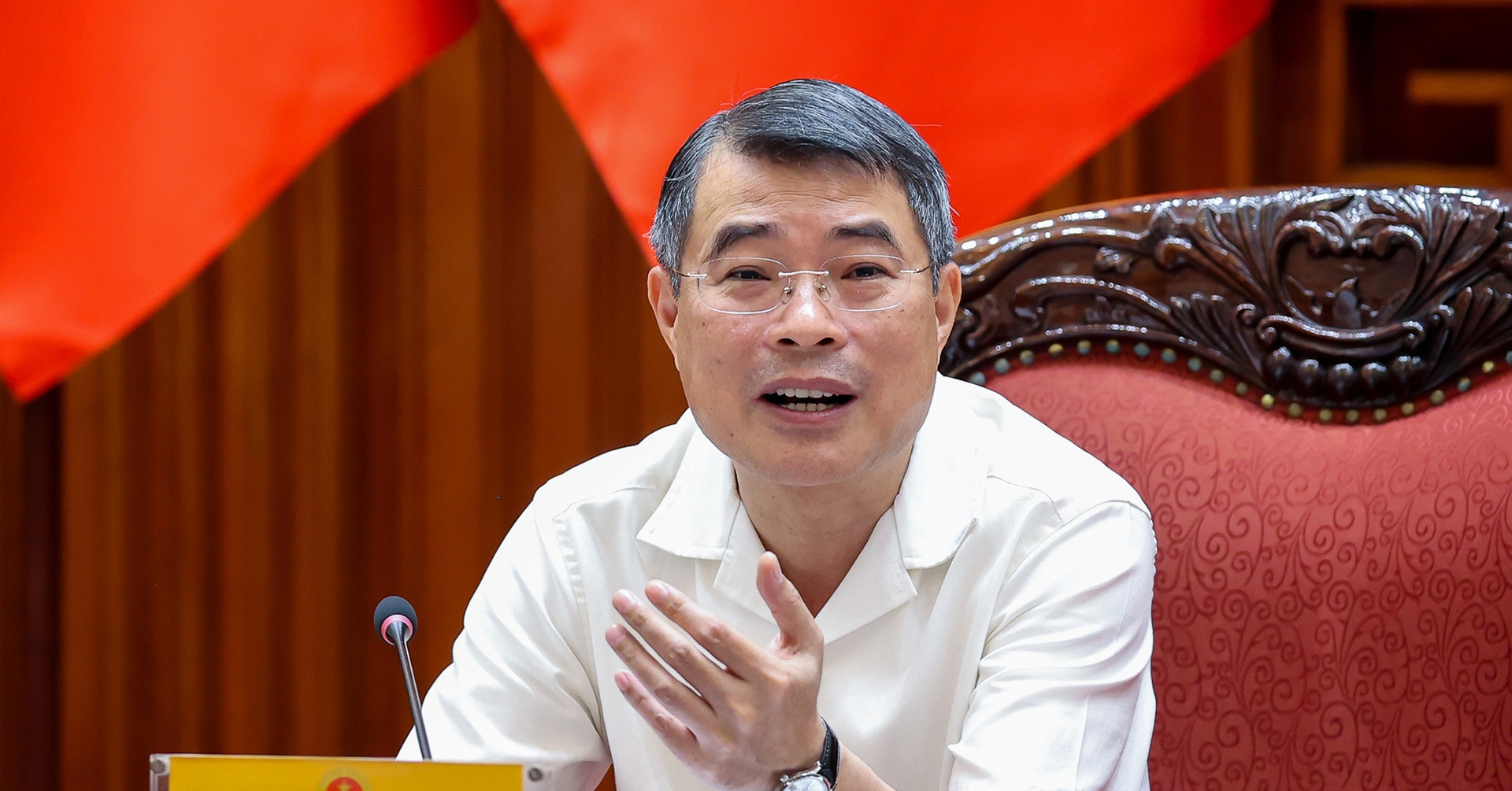 PM orders ministers to take full responsibility for data quality